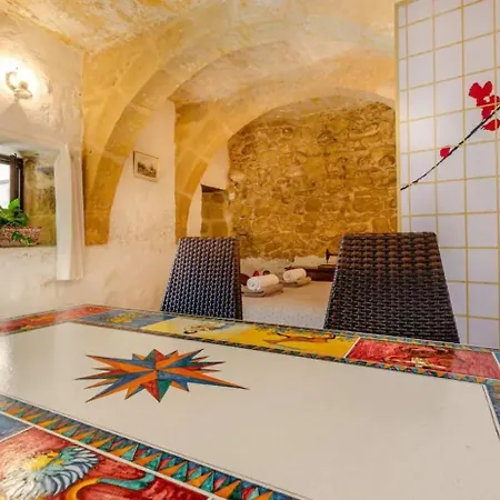 Cosy Hideaways In Traditional Maltese House Casa de hóspedes 4*
