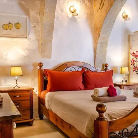 Guest house Cosy Hideaways In Traditional Maltese House *