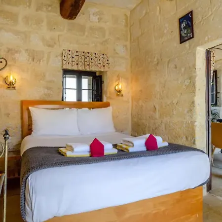 Guest house Cosy Hideaways In Traditional Maltese House *