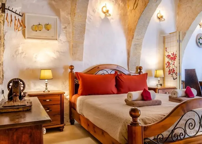 Guest house Cosy Hideaways In Traditional Maltese House 4*