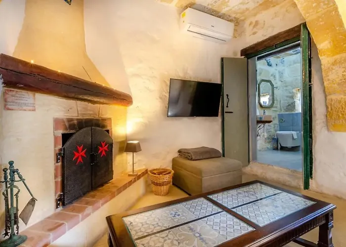 Guest house Cosy Hideaways In Traditional Maltese House