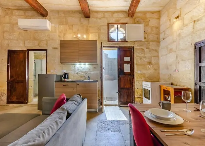 Cosy Hideaways In Traditional Maltese House 4* Xewkija
