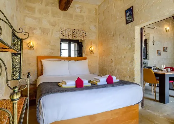 Gasthof Cosy Hideaways In Traditional Maltese House 4*