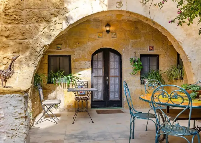 Cosy Hideaways In Traditional Maltese House Gasthof
